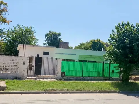 CASA 4 AMBIENTES EN VENTA BURZACO