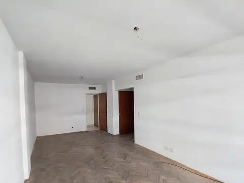 Departamento en Alquiler de 4 Dormitorios 