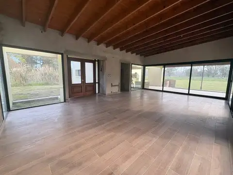 Casa en Venta en  lote de 2500 m² – Barrio Cerrado Las Malvinas II, Brandsen