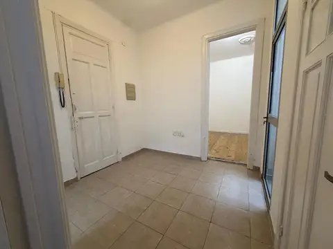 Depto Tipo Casa en Alquiler en Centro , $U 27.500