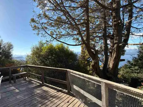 VENTA CASA EN BARRIO VERTIENTES VISTA AL LAGO