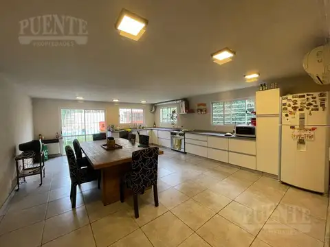Casa en Venta en Carlos Spegazzini, USD 240.000