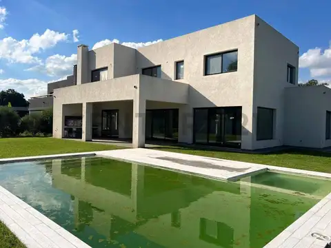 Los Arenales 1110, B1625 Belén de Escobar, 1100, Piso 0