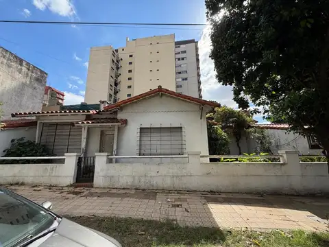 Oportunidad  casa para refaccionar en La LUCILA