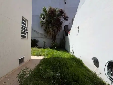 Venta casa 6 amb Cochera y jardín Plaza Arenales