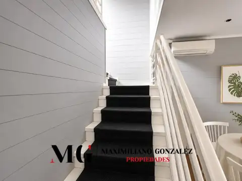Casa en Venta con 4 cocheras