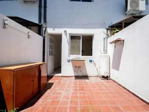Casa 4 ambientes con 1 baño