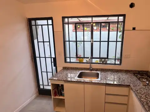 Depto Tipo Casa 3 ambientes con 1 baño