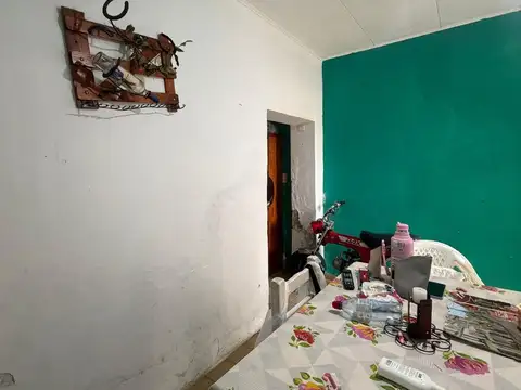Casa 5 ambientes con 1 baño