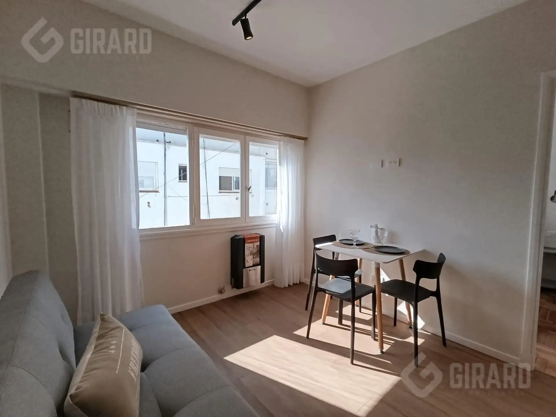 Venta de Departamento 2 ambientes en zona plaza colon