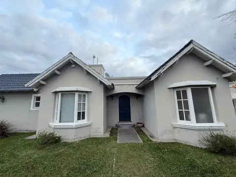 Venta casa en La Almudena 4 dormitorios