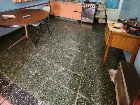 Casa 3 ambientes con 1 baño