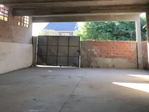 Galpon en Venta en Fortunato de La Plaz, USD 49.000