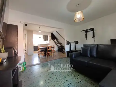 Espana Calle 32 3800, Piso 1