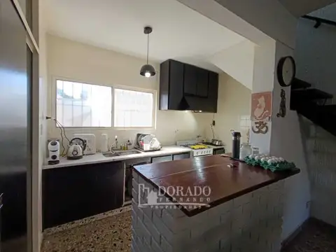 188 m² totales con terraza y balcon a la calle