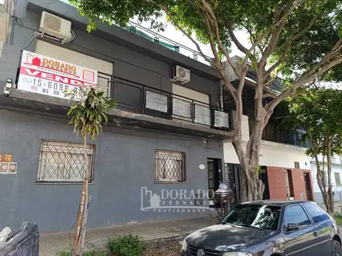 188 m² totales con terraza y balcon a la calle