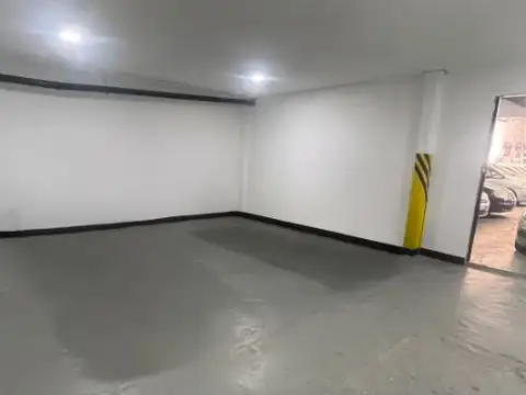 Galpon en Venta 8  mts Frente