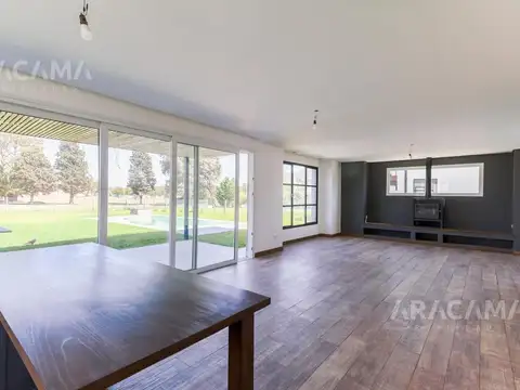 Casa en VENTA en Barrio Privado Lomas Athletic Links - Ezeiz