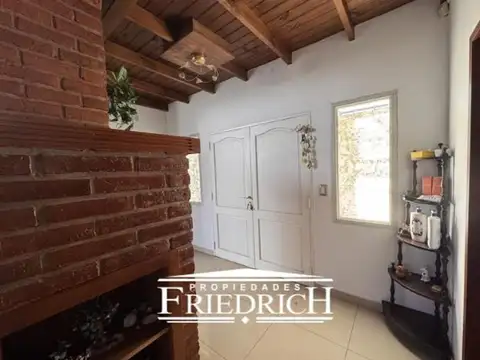 Casa 5 ambientes con 2 baños