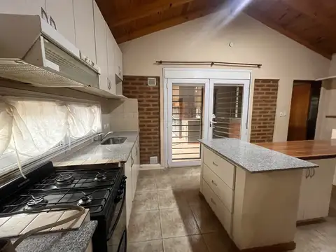 Casa en Alquiler en Cipolletti, USD 3.000.000