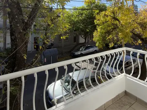 Depto Tipo Casa en Venta 80 años