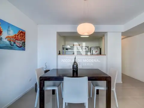 Vende apartamento de 2 dormitorios en Playa Brava, Punta del Este