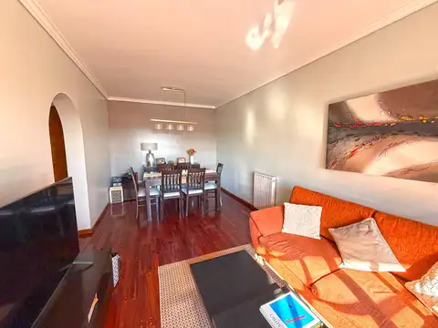 Departamento en Venta en Parque Chacabuco, USD 135.000