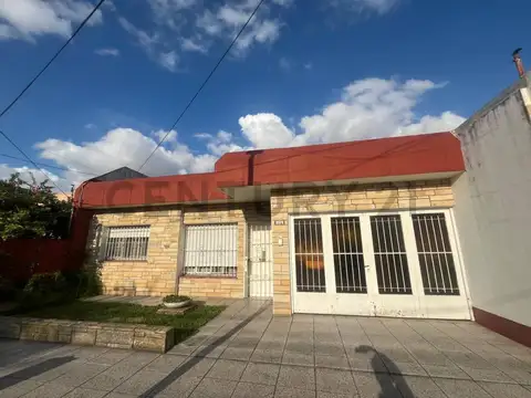 Estanislao Lopez 1400, Piso 0