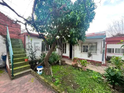 Estanislao Lopez 1400, Piso 0