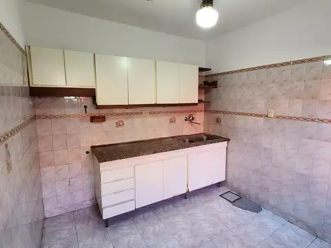 Depto Tipo Casa 2 ambientes con 1 baño