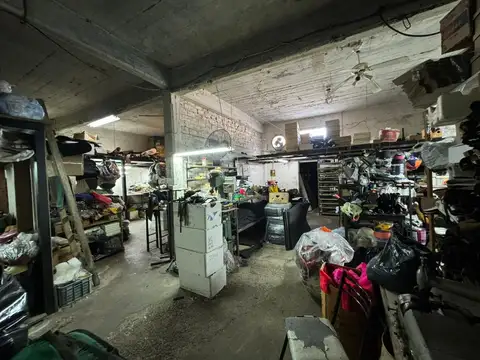 Mendoza y Juan Crisol - Deposito/Galpon en Venta - Excelente ubicacion