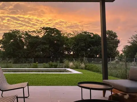 Casa 4 ambientes con 3 baños