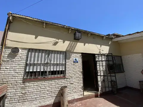 CASA A LA VENTA DE 3 AMBIENTES EN LOS POLVORINES