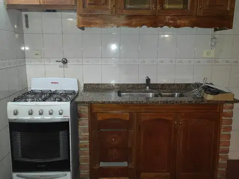 Depto Tipo Casa en Alquiler con 2 cocheras