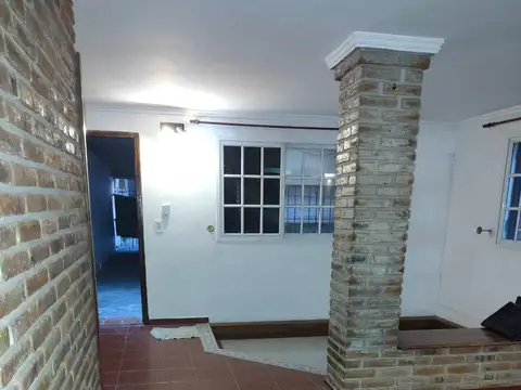 SE ALQUILA LINDO PH 3 AMBIENTES CONTRAFRENTE CON COCHERA PARA 2 VEHÍCULOS