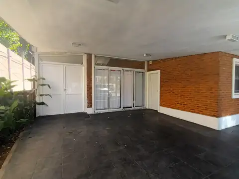 Casa 7 ambientes con 4 baños