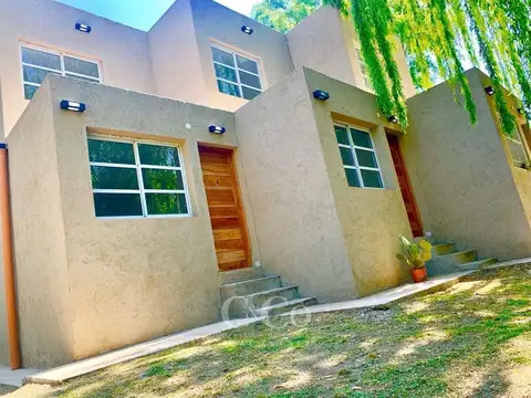 Venta Complejo De 3 Dúplex En San Antonio De Arredondo A 100Mts Del Rio – Excelente Ubicación