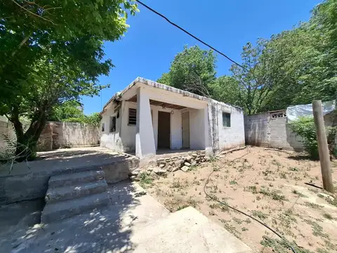 Se vende casa y departamento en Villa Bustos- Santa Maria 