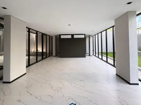 Departamento 4 ambientes de categoria en San Martin