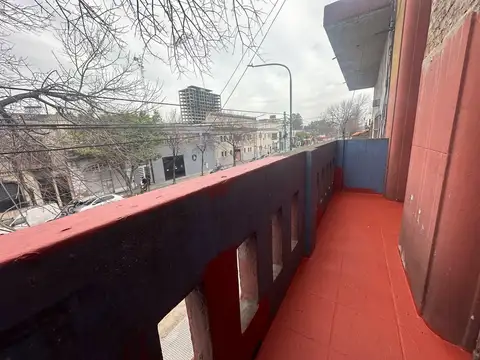 Depto Tipo Casa en Venta 80 años