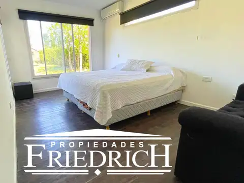 Casa 4 ambientes con 3 baños