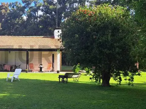 Venta de casa en Pilar con 8 (ocho) caballerizas