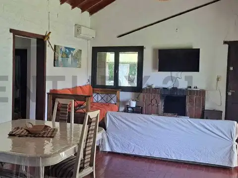 Venta de casa en Pilar con 8 (ocho) caballerizas