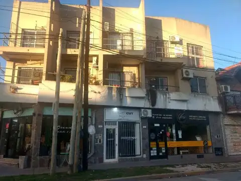 Depto. Triplex Mitre 4502 y Santa Fe Ezpeleta Este