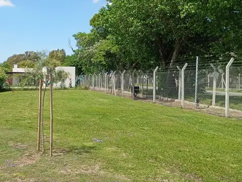 Barrio Cerrado Santa Elena  - Pilar del Este 100