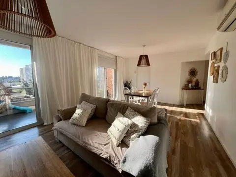 VENTA DEPTO 4 AMB C/2 COCHERAS -  CASTELAR