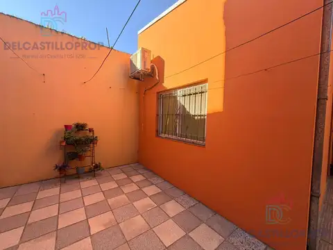 Depto Tipo Casa 2 ambientes con 1 baño