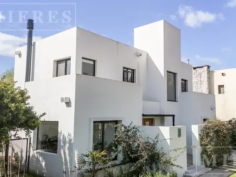 Casa en Venta en Santa María de los Olivos, USD 460.000