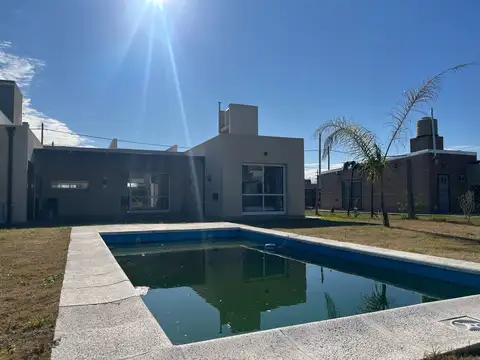 Casa en Venta en Roldan, San Lorenzo