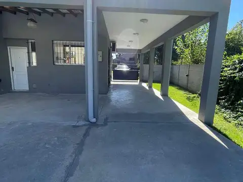 Casa en Venta con 1 cochera